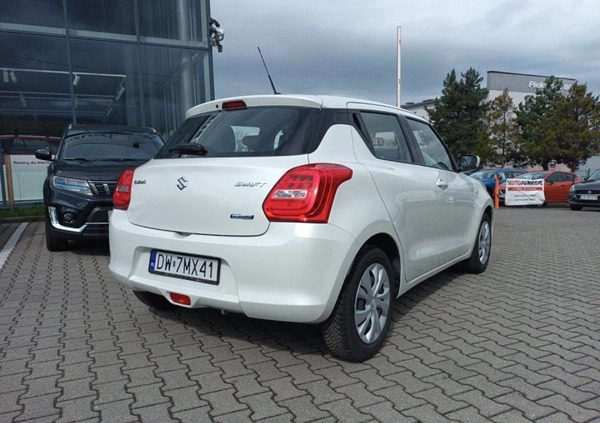 Suzuki Swift cena 61900 przebieg: 28996, rok produkcji 2021 z Biała małe 29